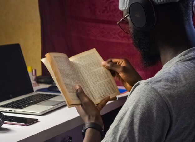 How to Balance Freelancing and Studies.